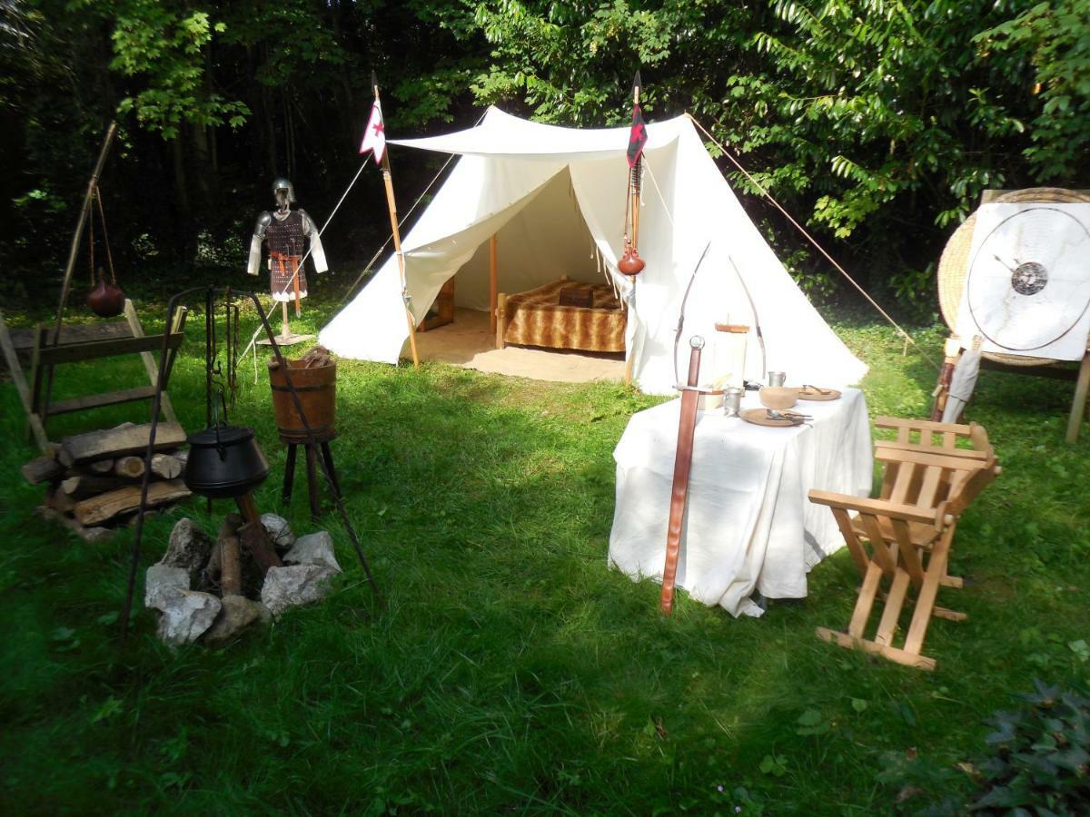 Le Clos Des Archers Laveyssiere Bagian luar foto
