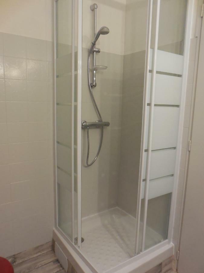 Le Clos Des Archers Laveyssiere Bagian luar foto