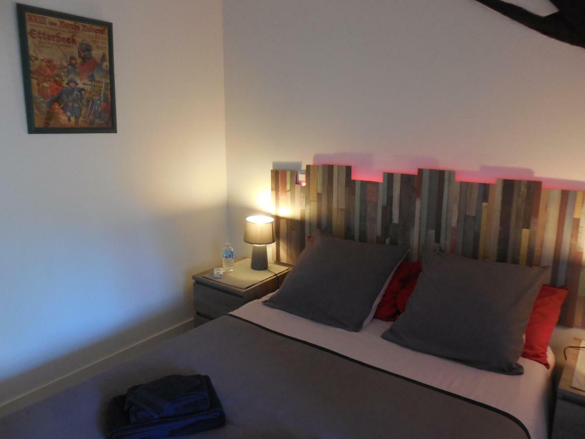 Le Clos Des Archers Laveyssiere Bagian luar foto